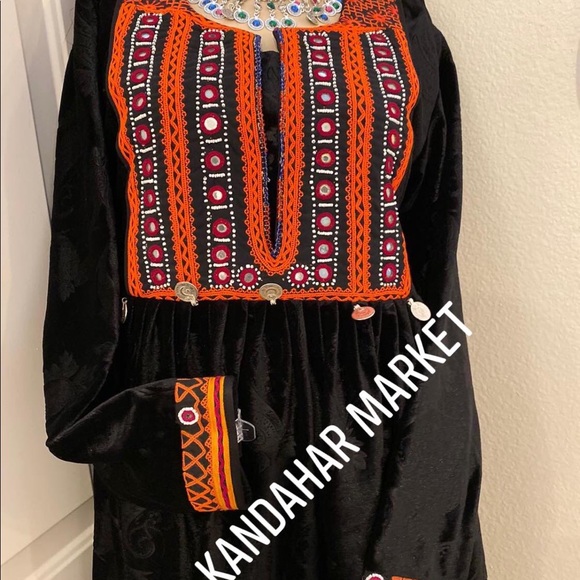 Dress - Picture 3 of 6